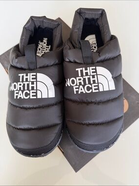 The North Face Nuptse Black Quilted Puffer Slip-On - size 9
